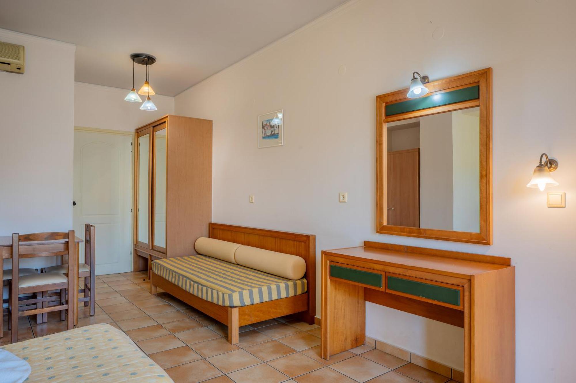 Lefkoniko Beach & Icarus Suite Apts Rethymno  Exterior photo
